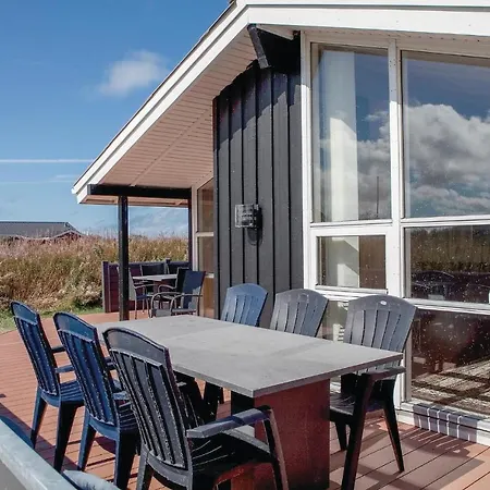 Feriehus Four-bedroom Holiday In