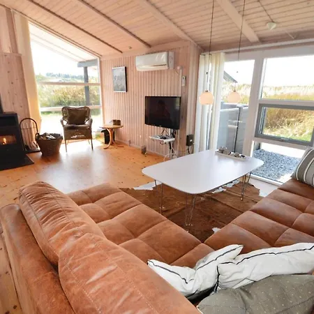 Feriehus Four-bedroom Holiday In Hjørring